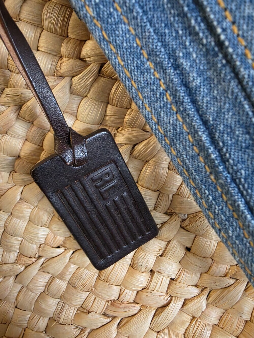 Vintage Ralph Lauren Straw Tote Bag ~ Denim Trim ~ Beach ~ Boho ~ Summer - Picture 3 of 5